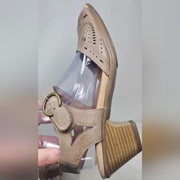 Earth Leather Two-Piece Heeled Sandals - Carson Westport New Khaki Size 7W - Picture 7 of 16